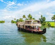 houseboats in alleppey